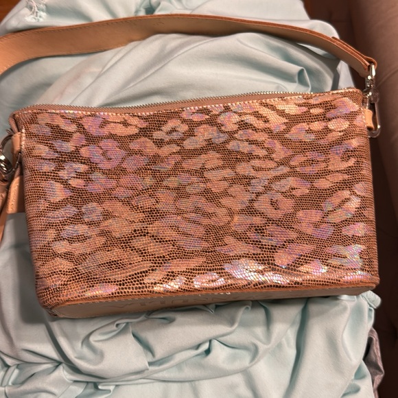 Consuela Iris your Way Metallic Leopard Shoulder Bag - Picture 4 of 9